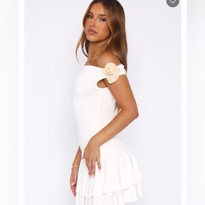 White Fox Boutique Off-Shoulder White Midi Dress M